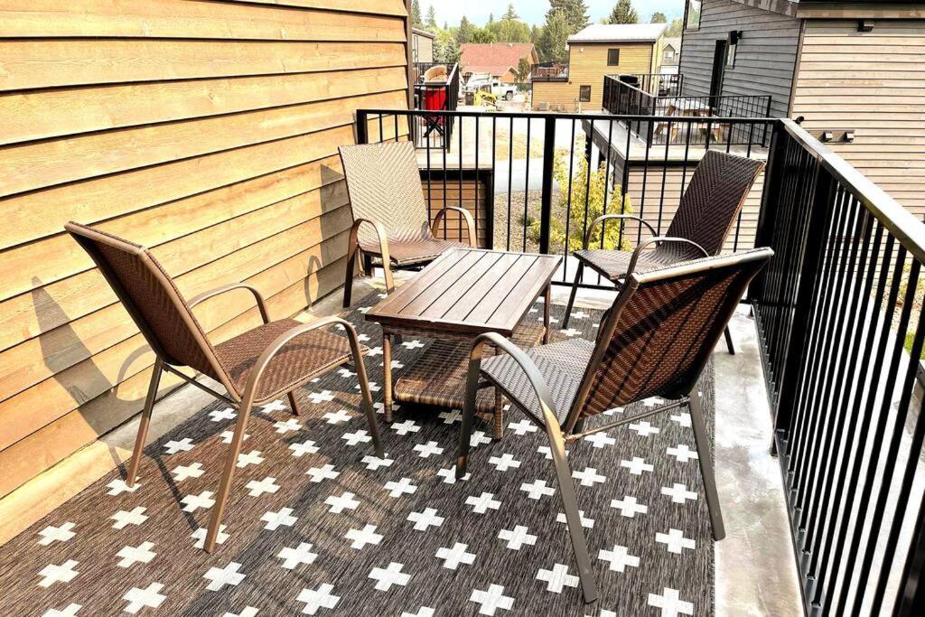 Brand New Upscale Home- Best Location! 와이트피쉬 외부 사진