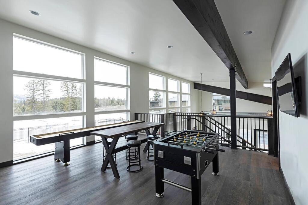 Brand New Upscale Home- Best Location! 와이트피쉬 외부 사진