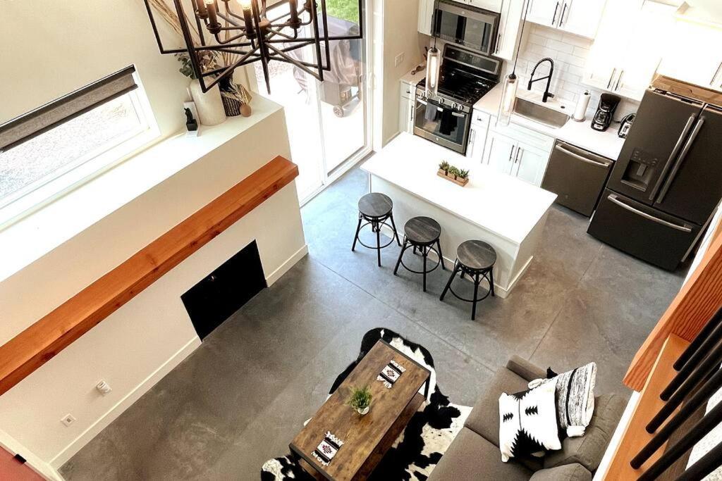 Brand New Upscale Home- Best Location! 와이트피쉬 외부 사진